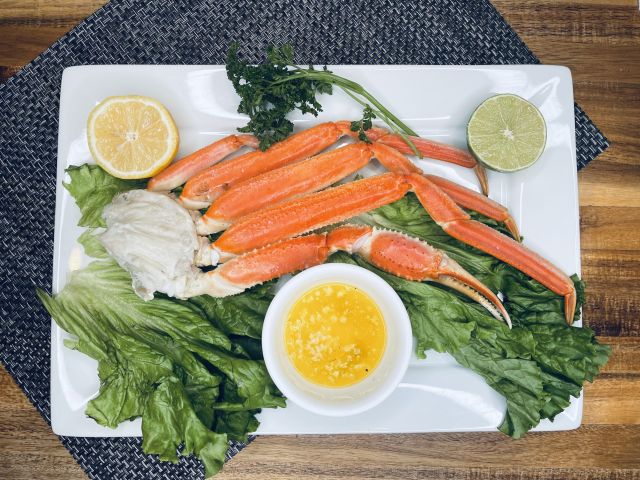 Jumbo Snow Crab Legs